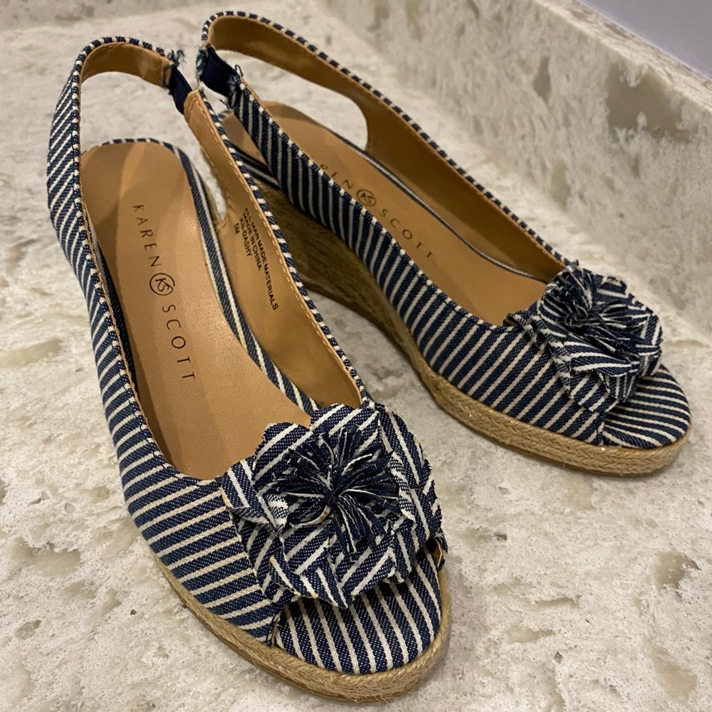 Karen Scott Wedge Heels Sandals Blue and White Striped Flower Detail Size 5